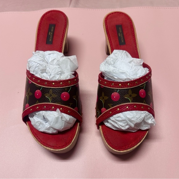 LOUIS VUITTON CHERRY WOOD PLATFORM HEELS 39 - Picture 4 of 9